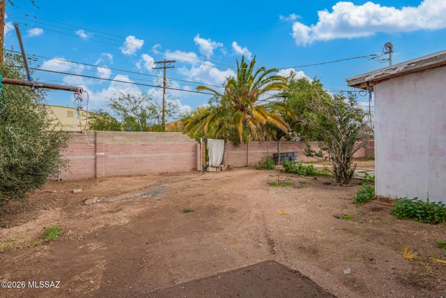 4833 E 23rd Street, Tucson, AZ 85711