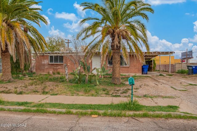 4833 E 23rd Street, Tucson, AZ 85711