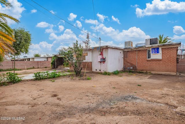 4833 E 23rd Street, Tucson, AZ 85711