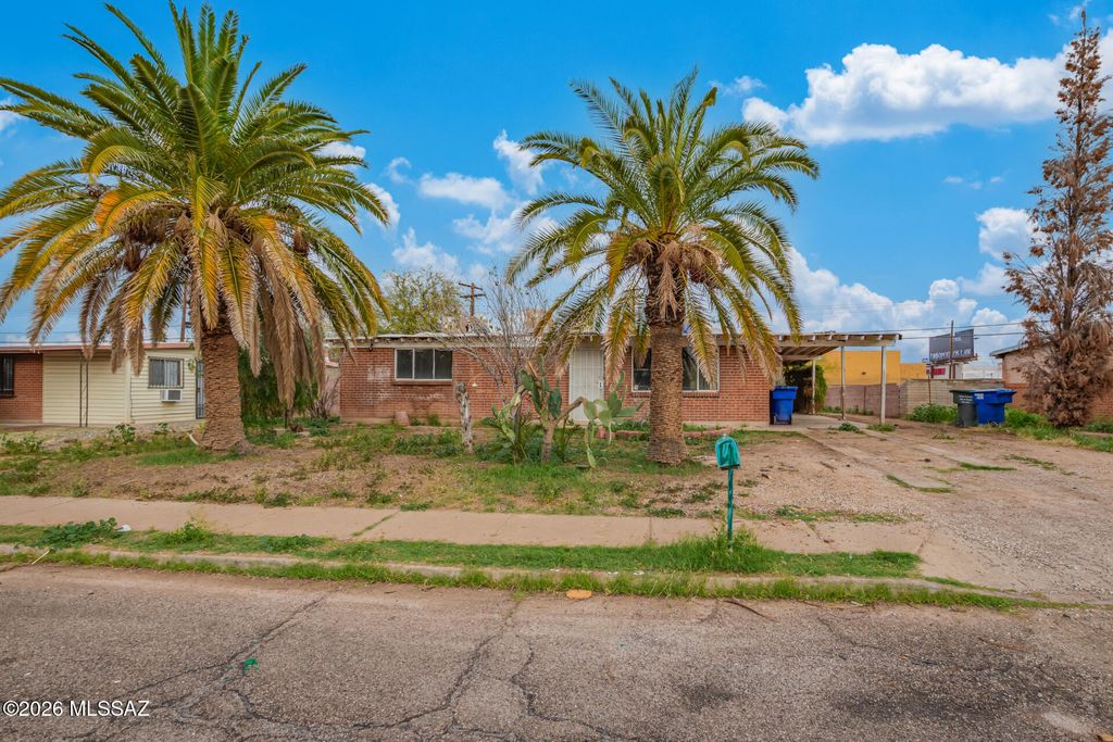4833 E 23rd Street, Tucson, AZ 85711
