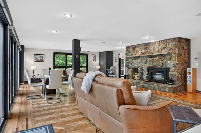 4496 OCCOQUAN VIEW CT, Woodbridge, VA 22192