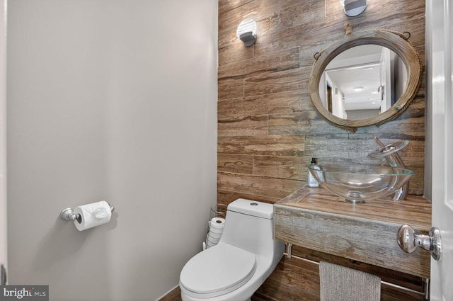 4496 OCCOQUAN VIEW CT, Woodbridge, VA 22192