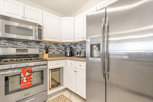 111 PINEWOOD DRIVE, Davenport, FL 33896