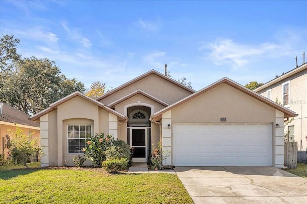 111 PINEWOOD DRIVE, Davenport, FL 33896