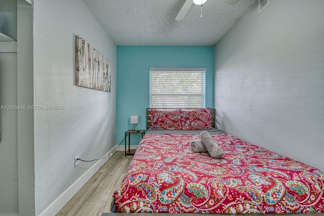 7620 SW 21st St 7620, Miami, FL 33155