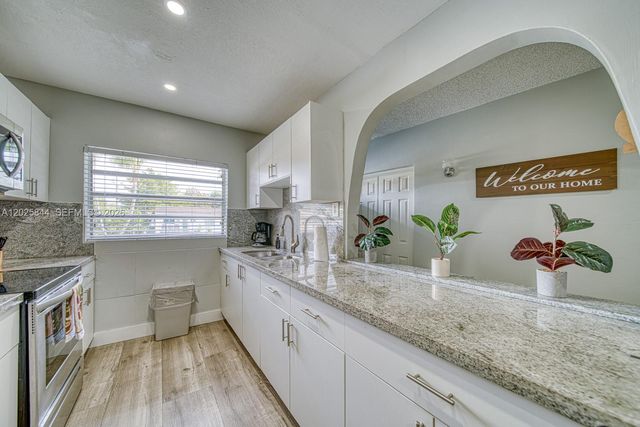 7620 SW 21st St 7620, Miami, FL 33155