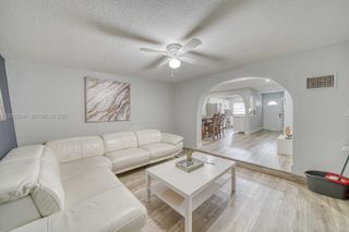 7620 SW 21st St 7620, Miami, FL 33155