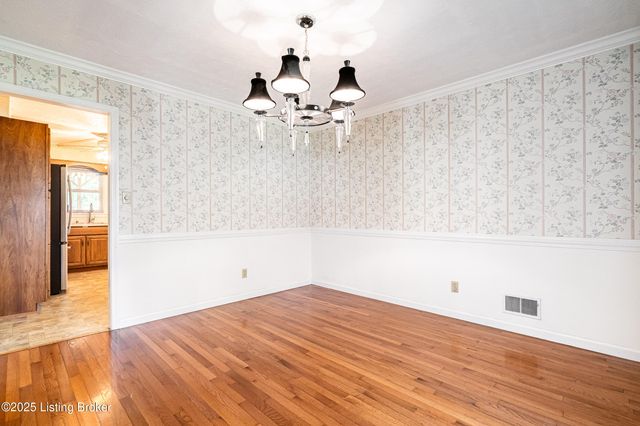 2316 Stannye Dr, Louisville, KY 40222