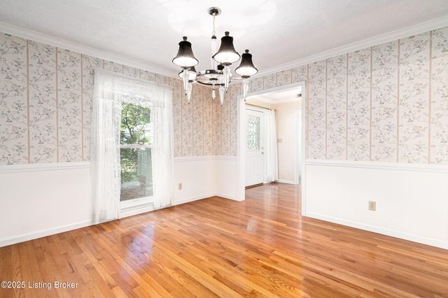 2316 Stannye Dr, Louisville, KY 40222