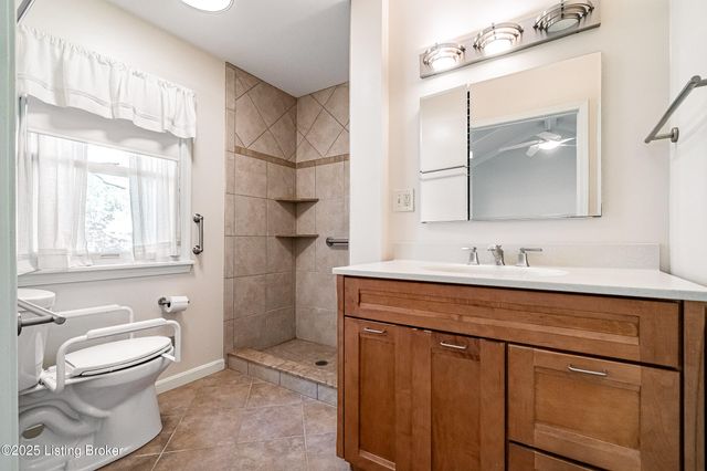 2316 Stannye Dr, Louisville, KY 40222