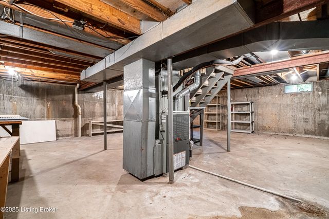 2316 Stannye Dr, Louisville, KY 40222