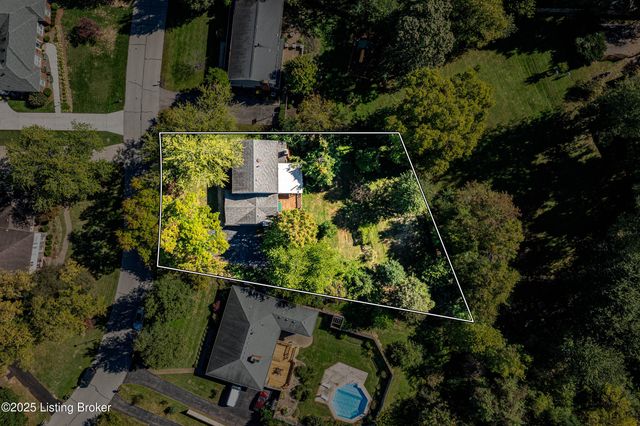 2316 Stannye Dr, Louisville, KY 40222