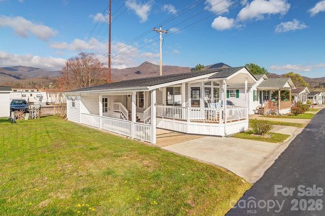 78 Strollers Lane, Waynesville, NC 28785