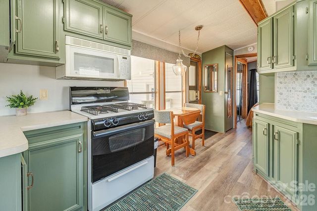 78 Strollers Lane, Waynesville, NC 28785
