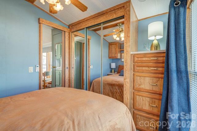 78 Strollers Lane, Waynesville, NC 28785