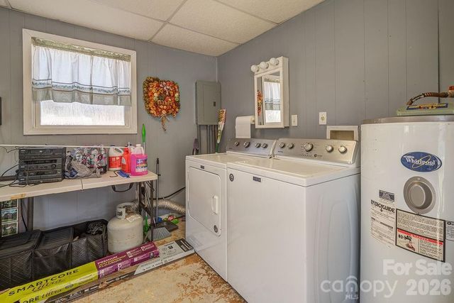 78 Strollers Lane, Waynesville, NC 28785