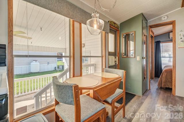78 Strollers Lane, Waynesville, NC 28785