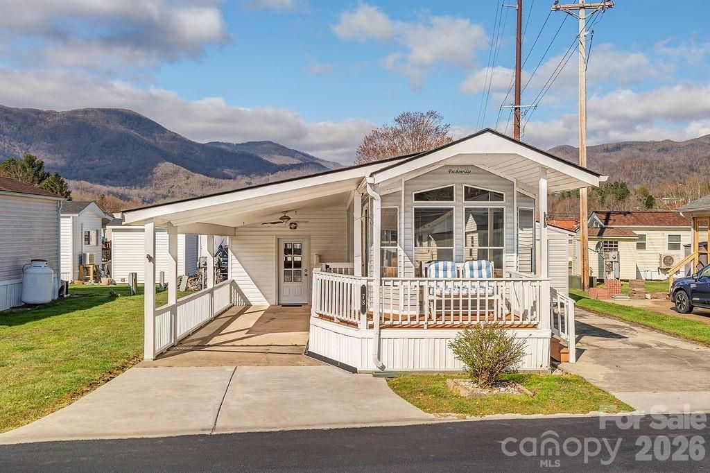 78 Strollers Lane, Waynesville, NC 28785