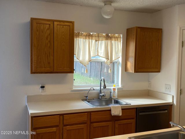 7086 SHADY PINE Court, Jacksonville, FL 32244