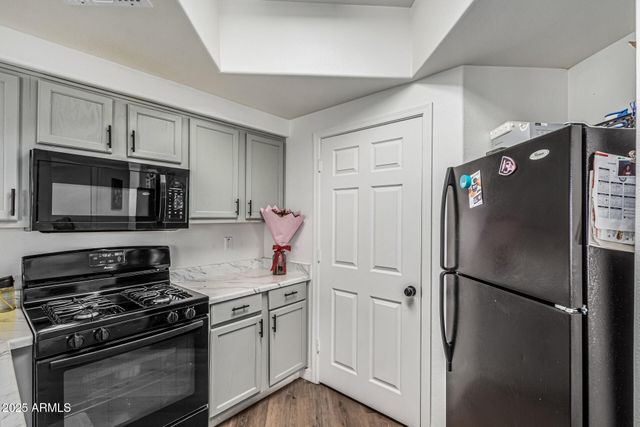 10030 W INDIAN SCHOOL Road 255, Phoenix, AZ 85037
