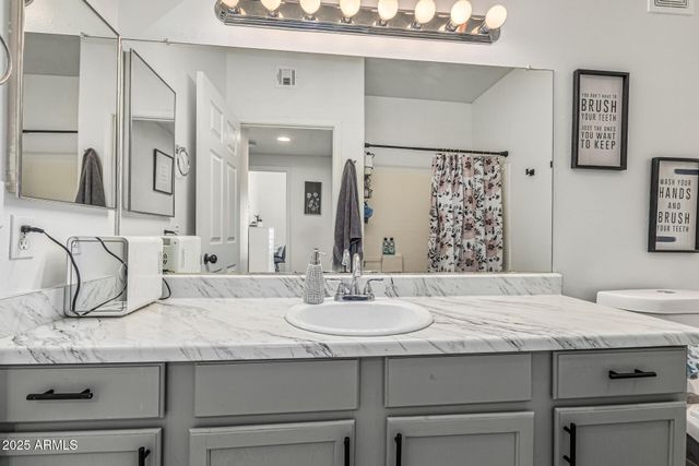 10030 W INDIAN SCHOOL Road 255, Phoenix, AZ 85037