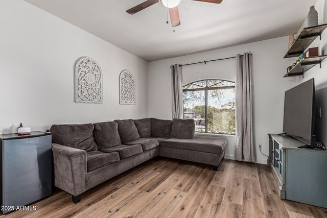 10030 W INDIAN SCHOOL Road 255, Phoenix, AZ 85037