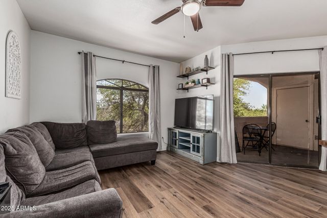 10030 W INDIAN SCHOOL Road 255, Phoenix, AZ 85037