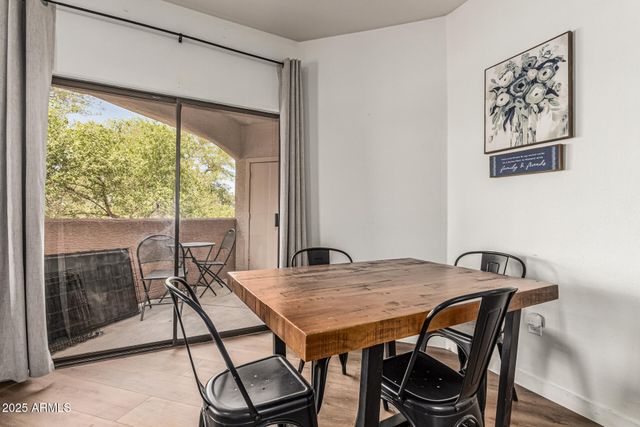 10030 W INDIAN SCHOOL Road 255, Phoenix, AZ 85037