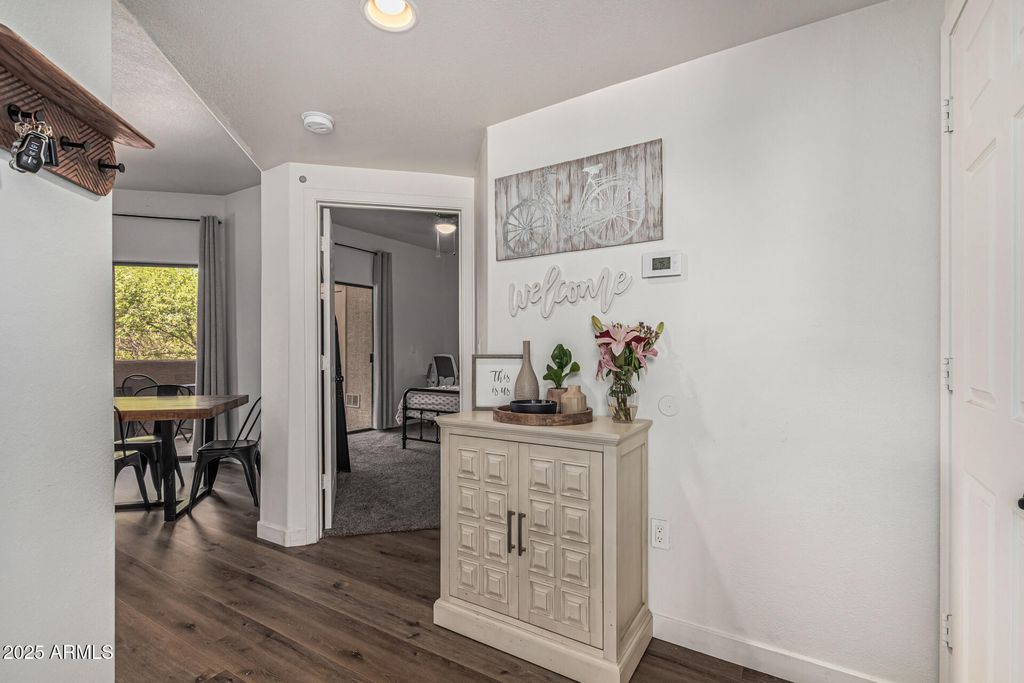10030 W INDIAN SCHOOL Road 255, Phoenix, AZ 85037