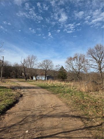 10537 Roundhill Road, Lincoln, AR 72744