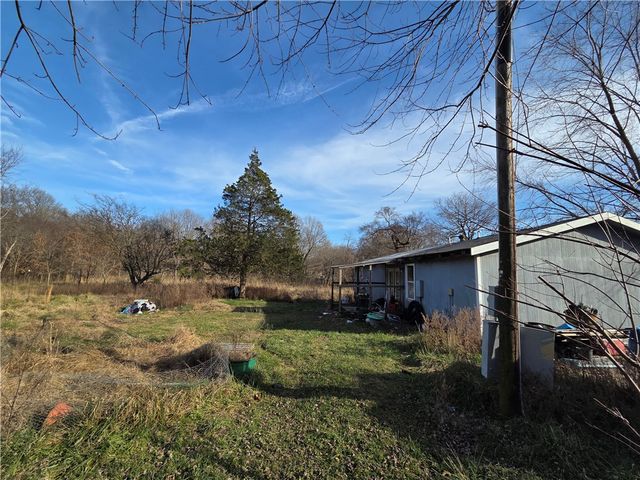 10537 Roundhill Road, Lincoln, AR 72744