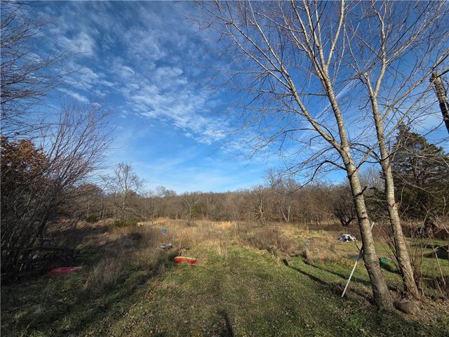 10537 Roundhill Road, Lincoln, AR 72744