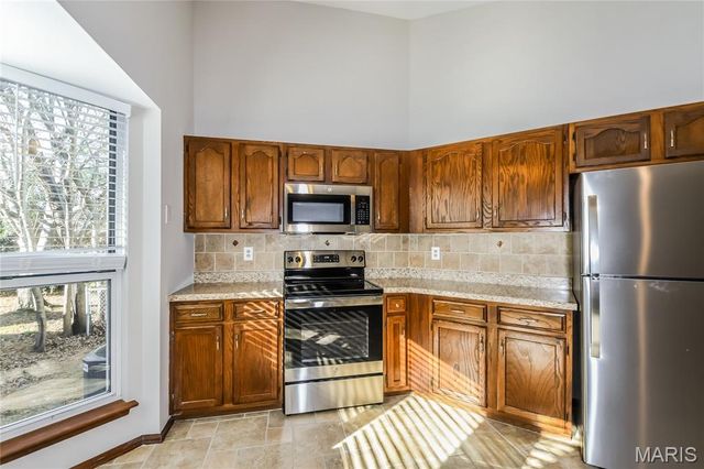 628 Bugle Run Drive, Florissant, MO 63034