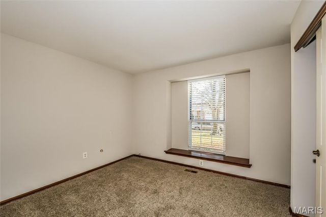 628 Bugle Run Drive, Florissant, MO 63034