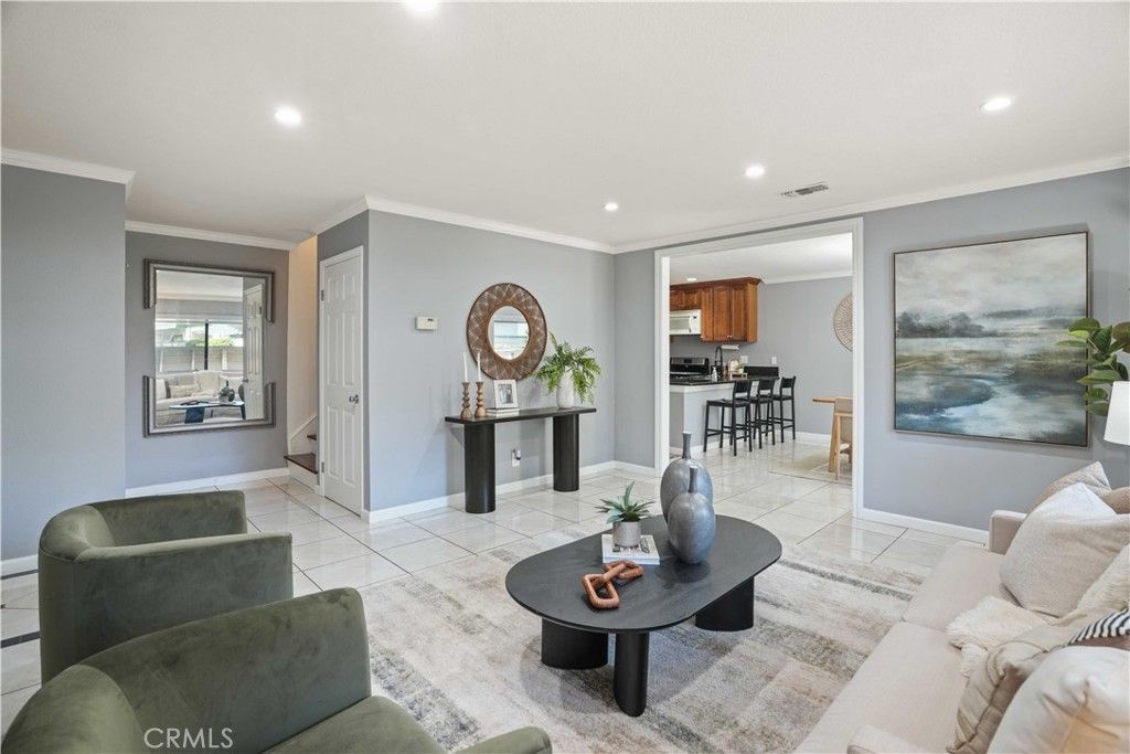 Image 1 of property listing at 23542 Newhall Avenue 5, Newhall, CA 91321