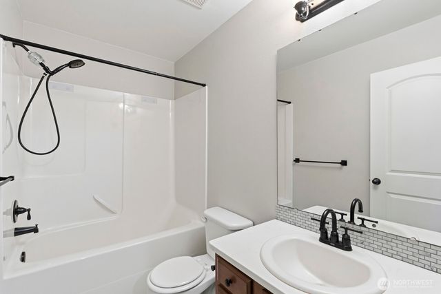 6974 Bailey Street SE, Lacey, WA 98513