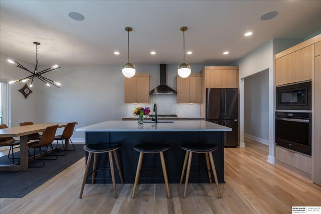 18620 Grand Avenue, Elkhorn, NE 68022