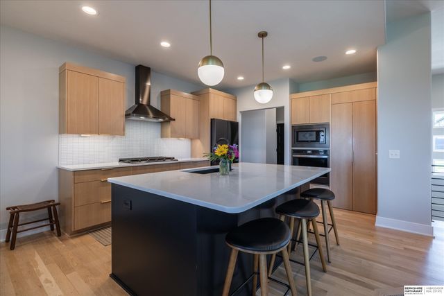 18620 Grand Avenue, Elkhorn, NE 68022