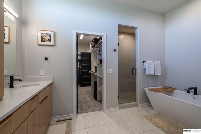 18620 Grand Avenue, Elkhorn, NE 68022