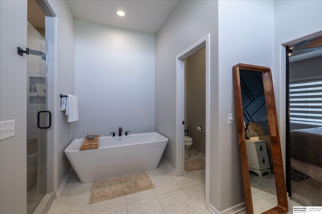 18620 Grand Avenue, Elkhorn, NE 68022
