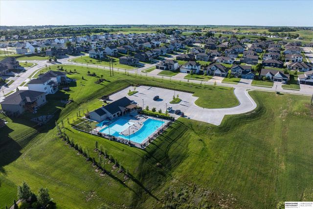 18620 Grand Avenue, Elkhorn, NE 68022
