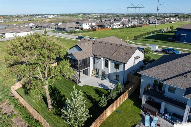18620 Grand Avenue, Elkhorn, NE 68022