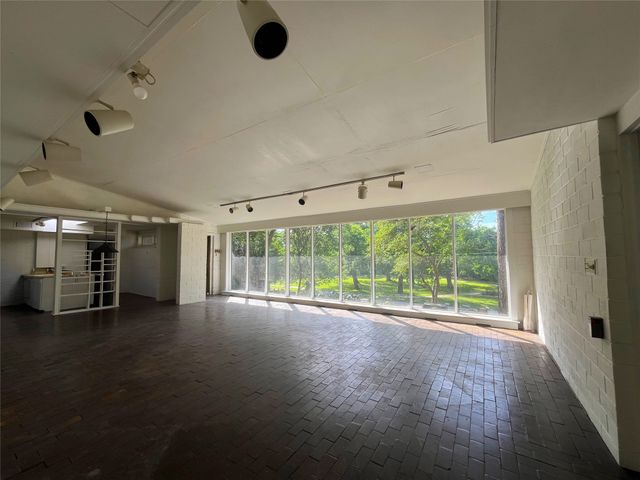 1934 Kessler Parkway, Dallas, TX 75208