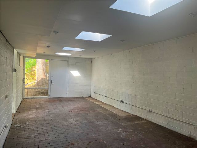 1934 Kessler Parkway, Dallas, TX 75208