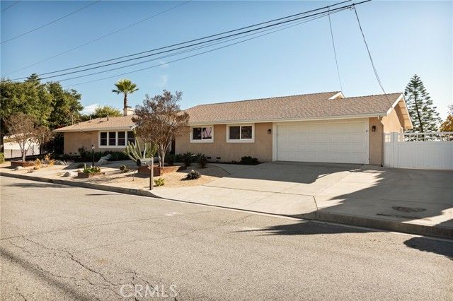 13049 Burns, Redlands, CA 92373