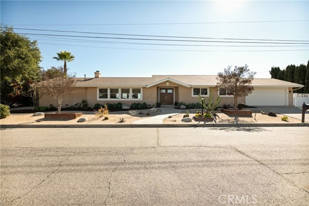 13049 Burns, Redlands, CA 92373