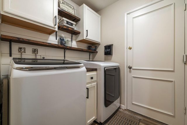 9280 Emerald Crest Dr, Elk Grove, CA 95624