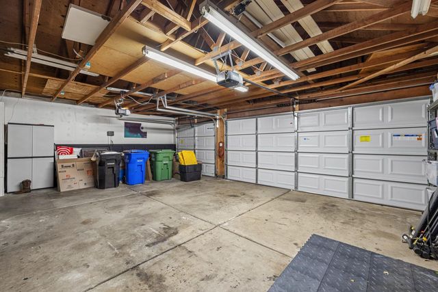 9280 Emerald Crest Dr, Elk Grove, CA 95624