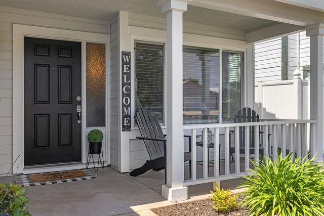 9280 Emerald Crest Dr, Elk Grove, CA 95624
