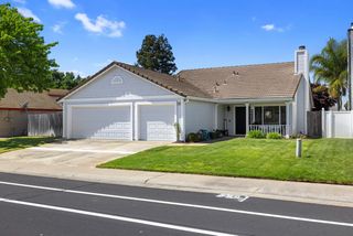9280 Emerald Crest Dr, Elk Grove, CA 95624